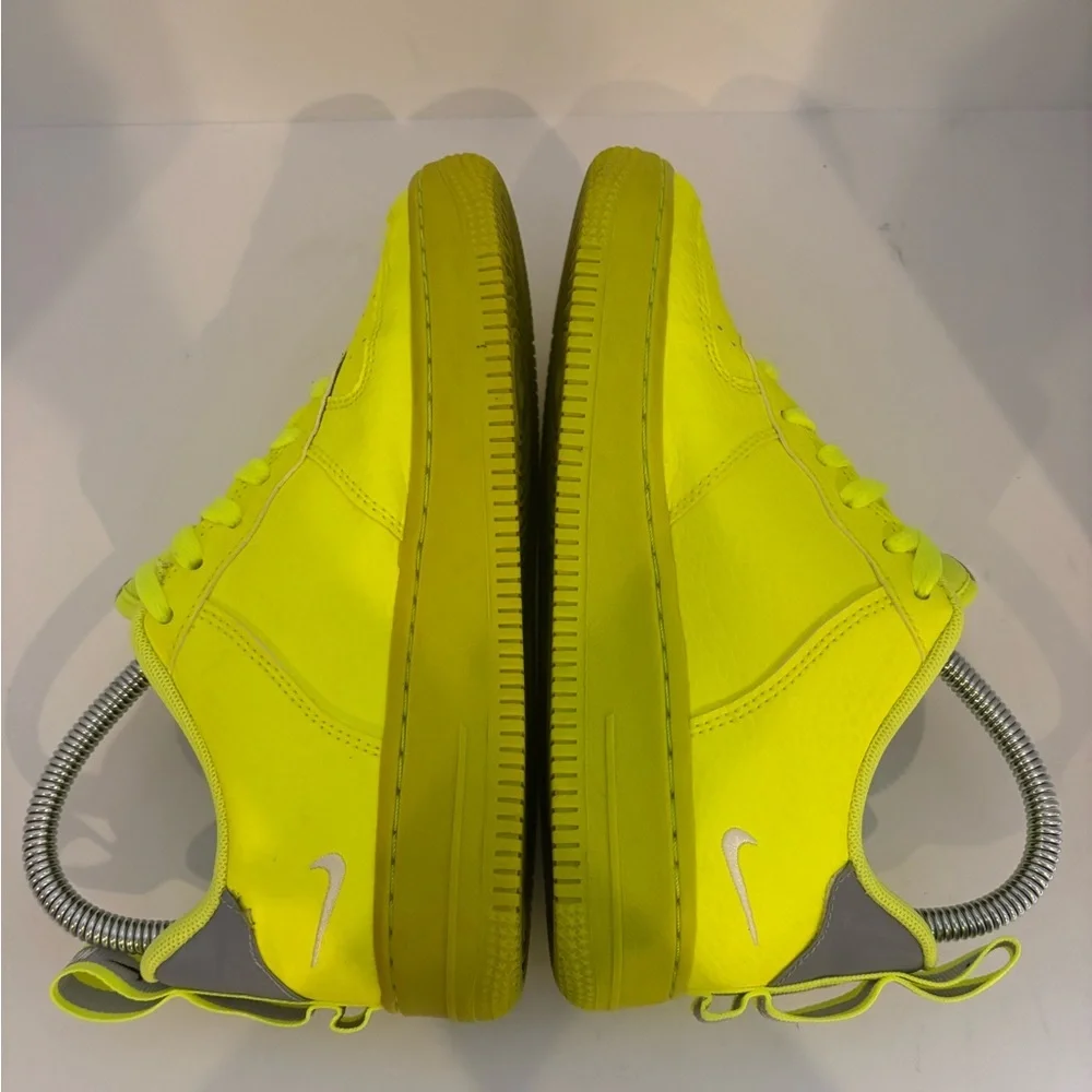 Nike Low-Top Sneakers in Neon Yellow with White Swoosh size 4
